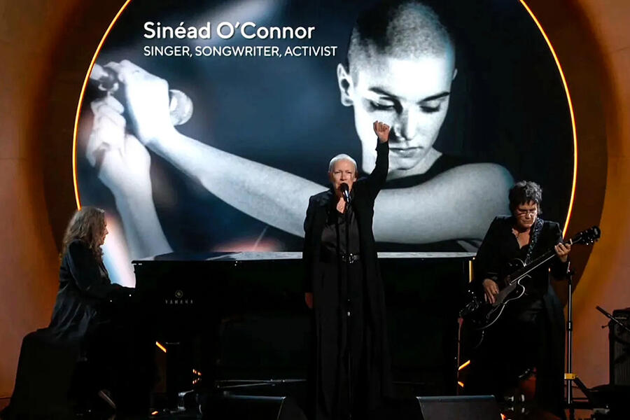 Annie Lennox en los Grammys (Foto: CBS)
