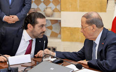 El primer ministro Saad Hariri y el presidente Michel Aoun. Foto: AP.