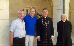 Patriarca Bechara Boutros Raï junto a Mons. Mtanios Khoury y un colaborador reciben a Yaoudat Brahim (Bkerke, Líbano - Octubre 6, 2017 | Foto Yaoudat Brahim / DSL).