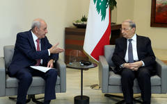 Nabih Berri, presidente del Parlamento libanés, y Michel Aoun, presidente del Líbano, 22 de octubre, 2020. Foto: Oficina del Gobierno libanés.