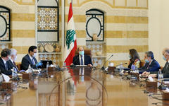 El presidente del Líbano, Michel Aoun, encabeza una reunión del gabinete en el palacio presidencial en Baabda, Líbano, 9 de abril de 2020. REUTERS.