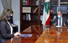 El presidente libanés Michel Aoun recibe a la embajadora estadounidense Dorothy Shea en Baabda, 26 de enero de 2021. Foto: NNA.