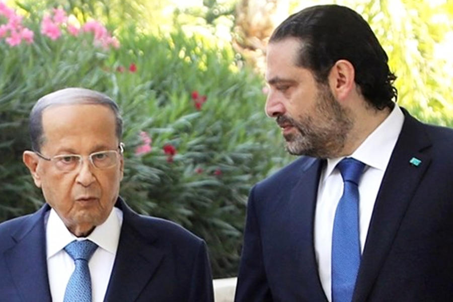 Aoun y Hariri hablan antes de una reunión en el Palacio Presidencial en Baabda, el 1 de julio de 2019. Foto: REUTERS.