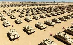 Egipto inaugura la base militar más grande de Oriente Medio y África