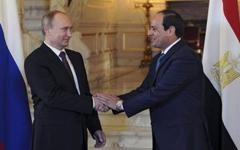 El presidente egipcio, Abdel Fatah Al Sisi junto con Vladímir Putin