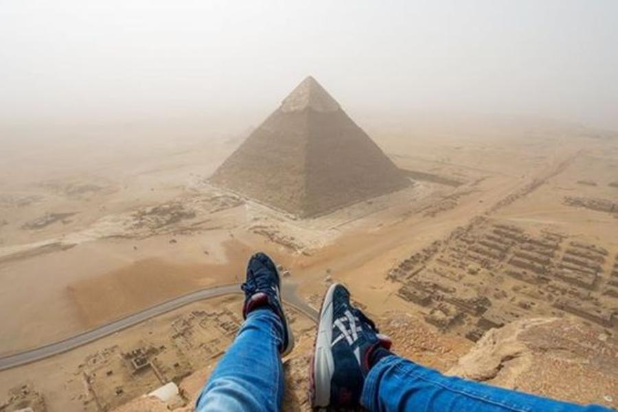 Vista desde la cima de la pirámide de Keops, tomadas por Andrej Ciesielski.  