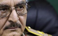 General Haftar toma dos terminales petrolíferas en Libia