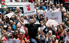 Manifestaciones en la capital jordana, Amman (Foto Muhammad Hamed / Reuters).