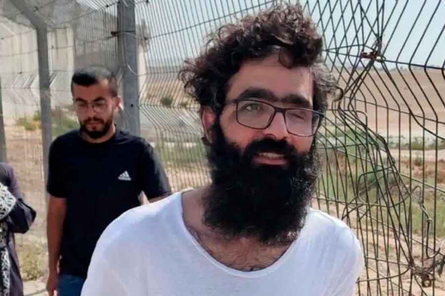 El 9 de julio de 2024, el periodista palestino Muath Amarna fue puesto en libertad en el puesto de control de Al-Dhahiriya, cerca de la ciudad de Hebrón, en el sur de Cisjordania, tras nueve meses de detención sin cargos.