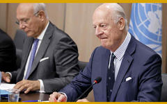 Enviado especial de la ONU para Siria, Staffan de Mistura (d) / Foto AP.