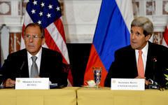 Ministro Lavrov y Secretario de Estado Kerry - Agosto 9, 2013 (Foto Archivo - Departamento de Estado de EEUU).