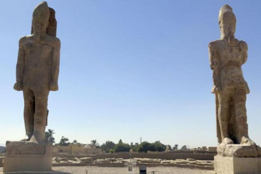 Egipto: Develan colosal estatua restaurada de un faraón