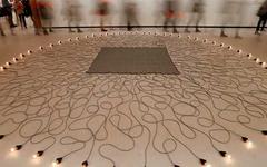 "Corriente subyacente 2004·- Mona Hatoum / Foto:  EFE