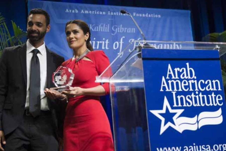 Árabes premian a Salma Hayek