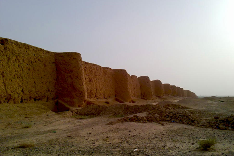 Ruinas de Murallas a barracas militares - Bajo el Califa Abbasi (S. VIII)