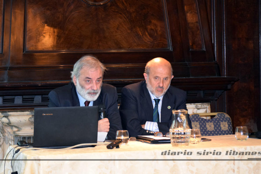 Disertación del Mg. Rubén Heguilein, Director de la Carrera de RR.II. (UNLa).