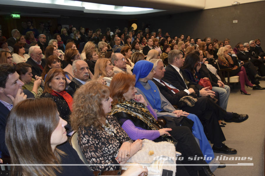 Personalidades académicas, institucionales y religiosas presentes.