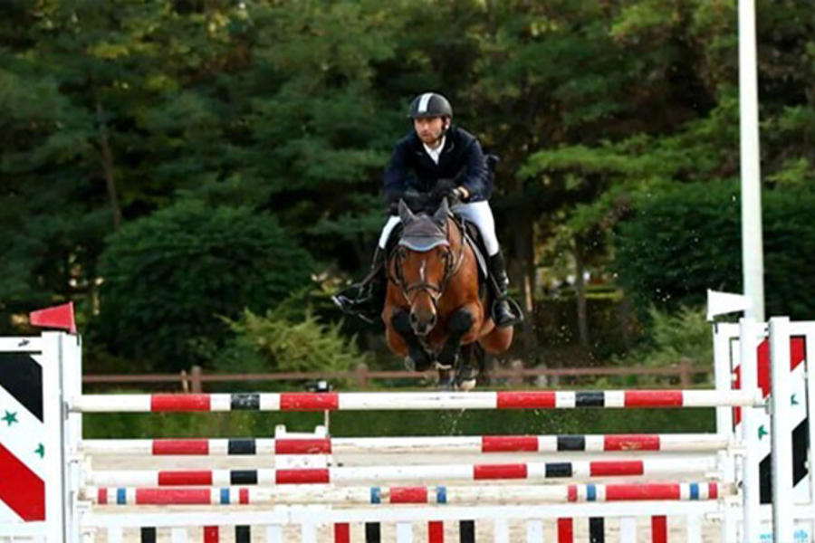 El jinete sirio Badran calificó para la final del Campeonato Mundial de Salto