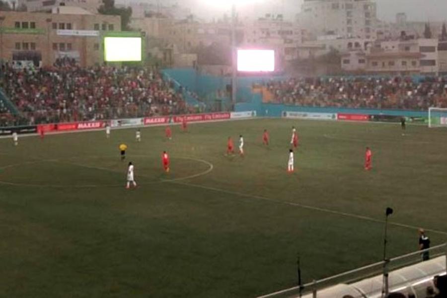 El partido se jugó a estadio lleno, ante unas 12 mil personas. 