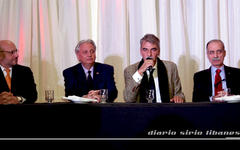 Daniel Attar, Presidente de la ABD disertando durante el 90 aniversario de la misma. Compartiendo la mesa, los Sres. Embajadores de Líbano, Antonio Andary, y de Palestina Husni Abdel Wahed, junto al Dr. Pablo Tornielli, Director del "C.C. Beit El Emir" (Abril 26,2016).