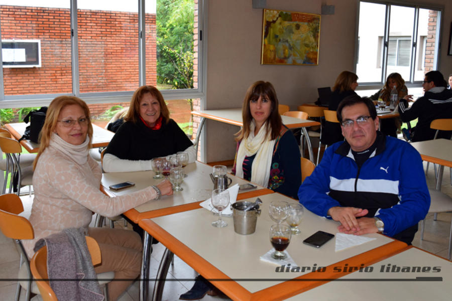 Manuel Sikh y sra. visitando el Club Sirio Libanés de Bs. As. (Mayo 20, 2016).