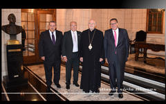 Salvador Jaef (izq.) junto a Yaoudat Brahim, S.E.R. Mons. Ibrahim Salameh, y Ricardo Nazer, en ocasión del acto por la Independencia de Siria en el Club Sirio Libanés de Bs. As. (Abril 18, 2016).