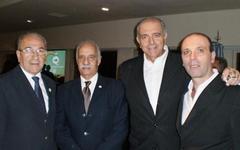 Adib Attie, Yaoudat Brahim del Club Sirio Libanes con Carlos Peters y José Olivo del Banco Credicoop